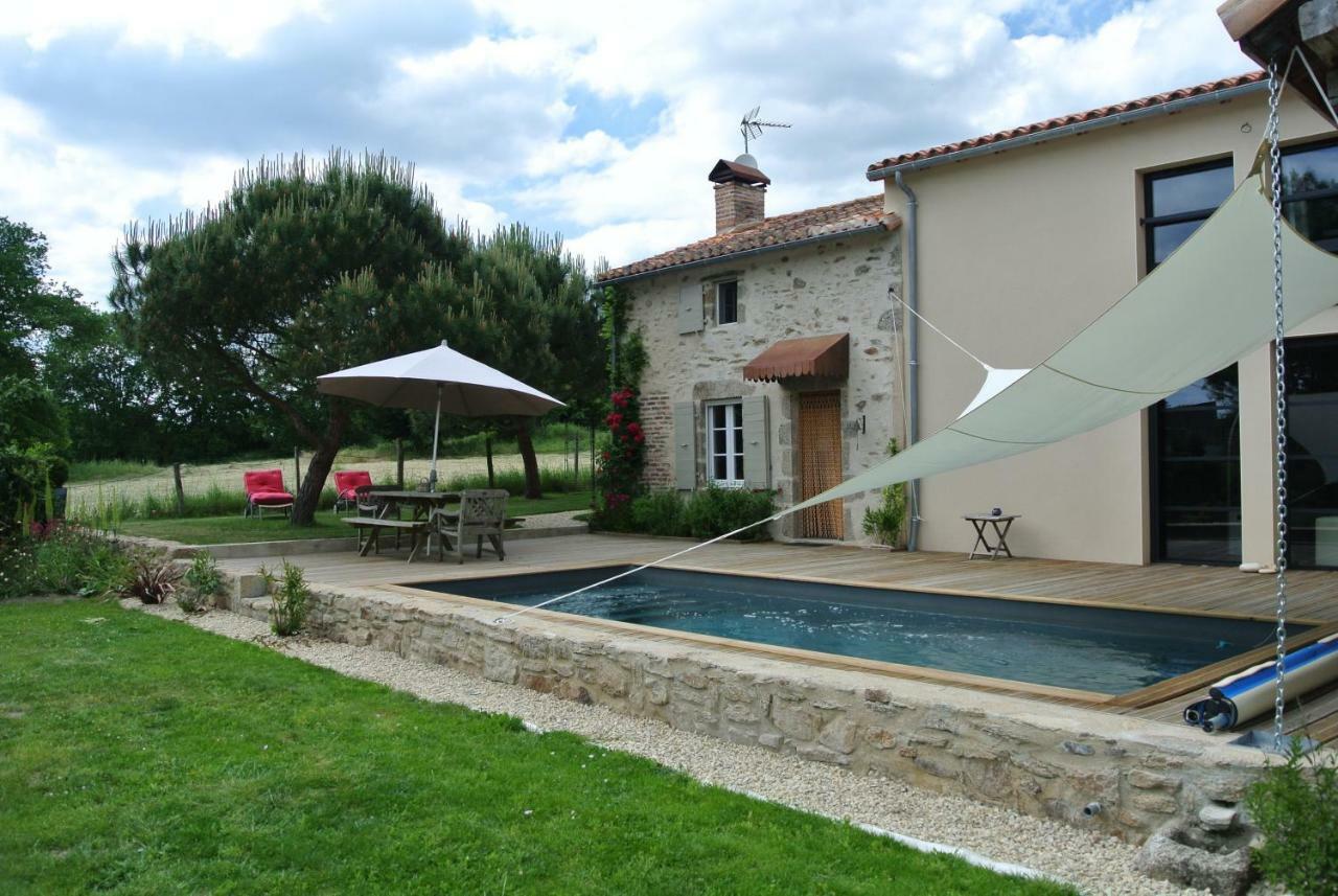 Bed and Breakfast Les Epis Du Vent Adilly Экстерьер фото